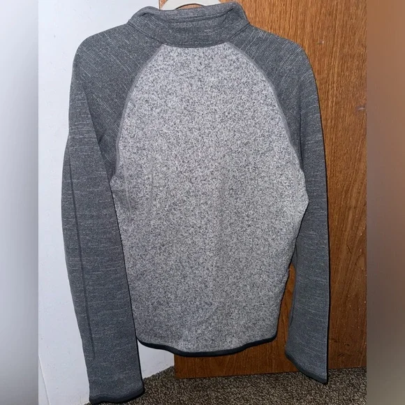 Patagonia Fleece Quarter Zip - Picture 4 of 5